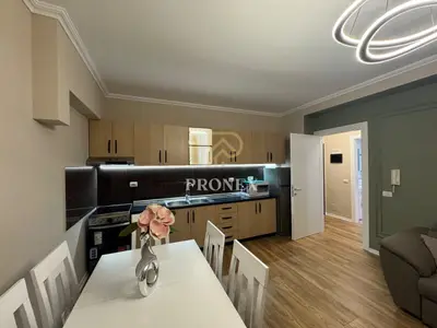 Apartament 1+1 me qera në Stacioni i Trenit, Tiranë, 70 m². Foto 4 nga 12