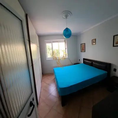 Apartament 2+1 me qera në Rruga Xhanfize Keko, Tiranë, 56 m². Foto 6 nga 8