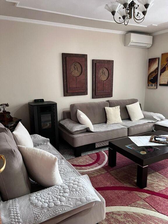 Apartament 3+1 me qera në Lej & Laj, Tiranë, 90 m²