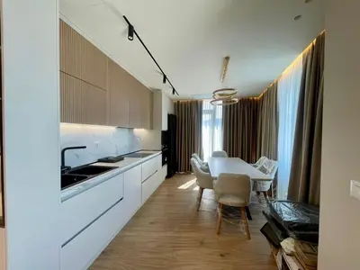 Apartament 2+1 me qera në Lake View Residences, Tiranë, 130 m². Foto 6 nga 9