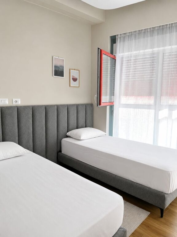 Apartment 2+1 for rent in Ali Demi, Tirana, 91 m². Photo 3 of 3
