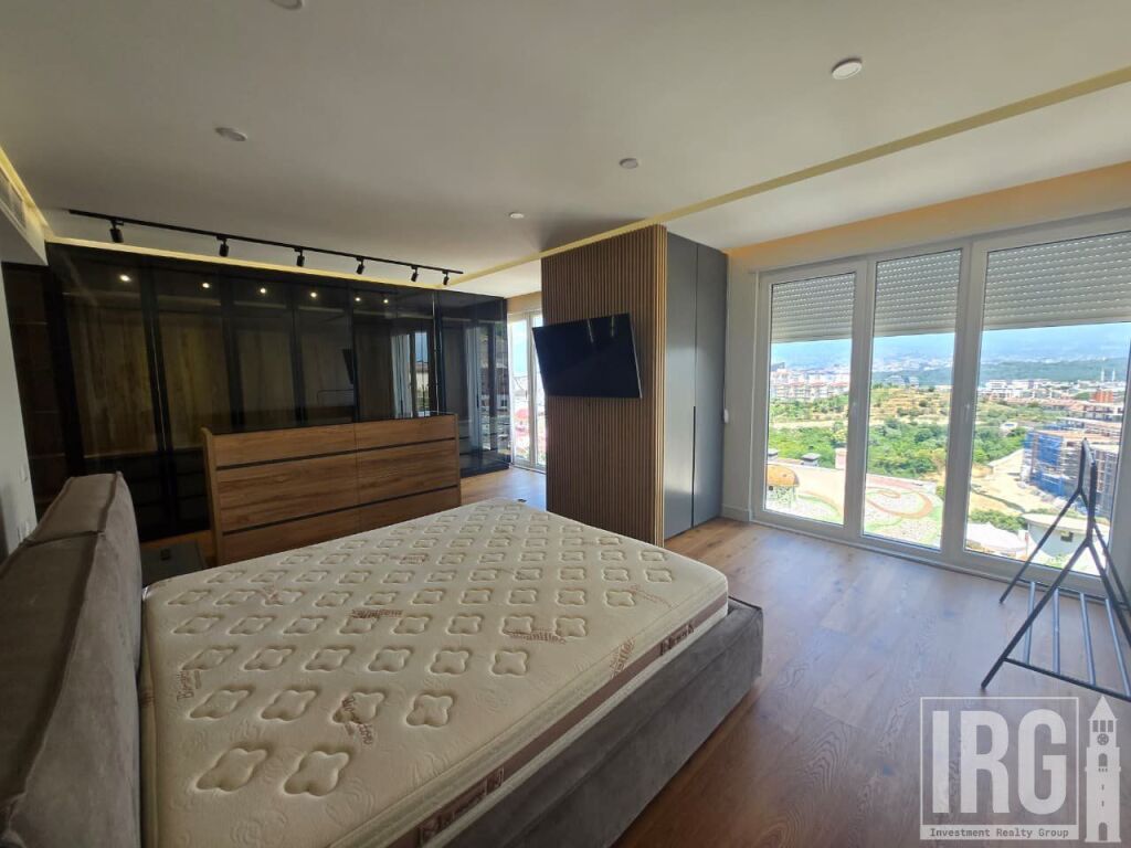 Villa for rent in Kodra e Diellit, Tirana, 400 m². Photo 3 of 3