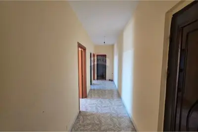 Apartament 2+1 në shitje në Rruga e re, Vlorë, 110 m². Foto 2 nga 12