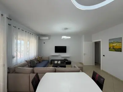 Appartamento 2+1 in affitto a 9 Katëshet, Tirana, 103 m². Foto 3 di 9