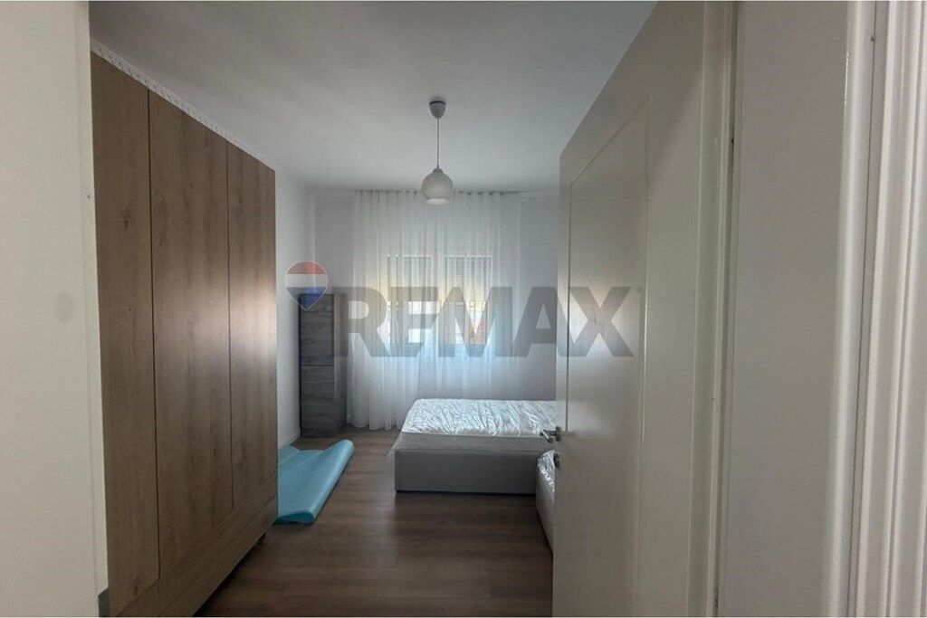 Appartamento in affitto a Rruga Muhamet Gjollesha, Tirana, 89 m². Foto 2 di 3
