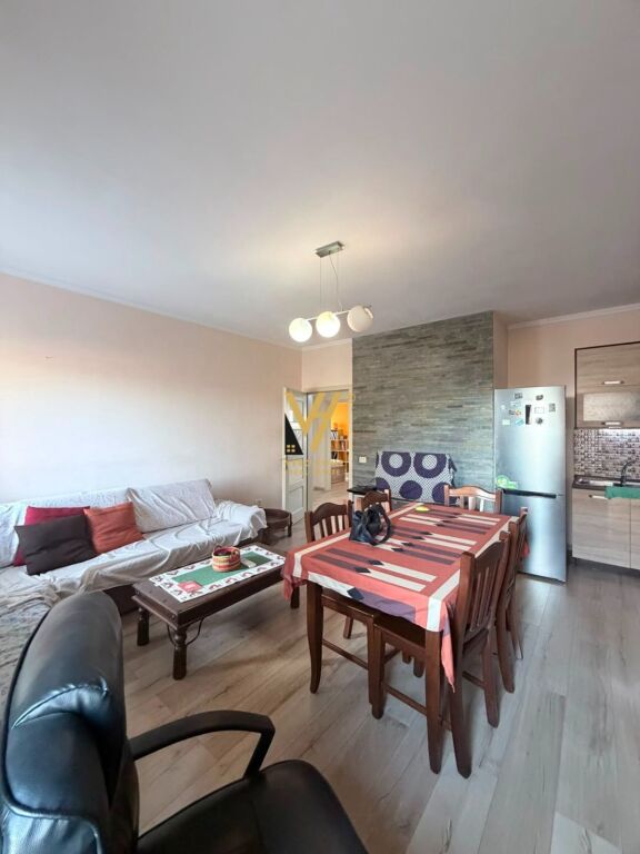 Apartament 2+1 me qera në Fresku, Tiranë, 110 m²