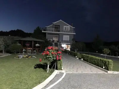 Tokë në shitje në Vorë, Vorë, 9 950 m². Foto 1 nga 3