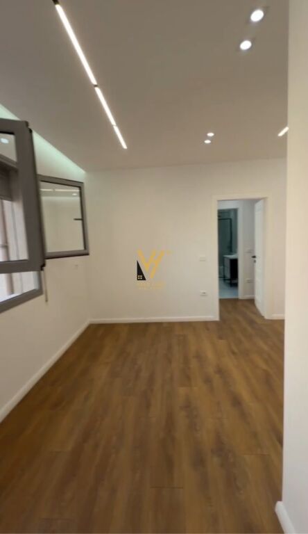 Apartament 1+1 në shitje në 21 Dhjetori, Tiranë, 61 m². Foto 1 nga 3