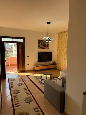 Vilë 3+1 me qera në Rruga Besa, Tiranë, 120 m². Foto 3 nga 10