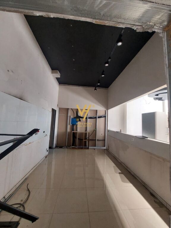 Dyqan me qera në Astir, Tiranë, 106 m². Foto 1 nga 2