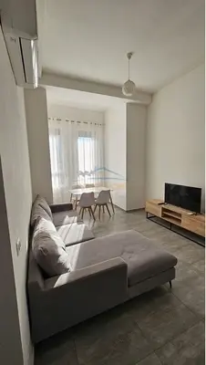 Apartament 2+1 në shitje në 21 Dhjetori, Tiranë, 76 m². Foto 2 nga 8