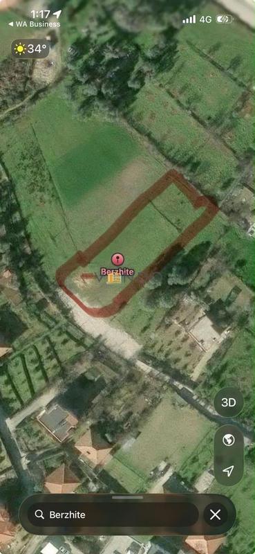 Terreno in vendita a Berzhite, Tirana, 1.700 m²