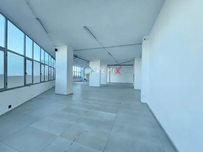 Commercial space for rent in Rruga Hysen Kertusha, Durrës, 400 m²