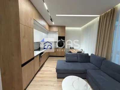 Apartament 2+1 me qera në Komuna e Parisit, Tiranë, 100 m². Foto 2 nga 7