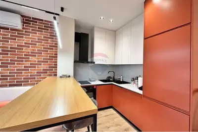 Appartamento 1+1 in affitto a Rruga Karl Gega, Tirana, 60 m². Foto 3 di 9