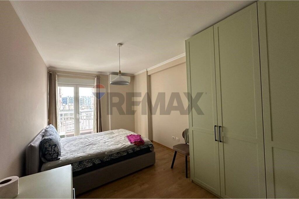 Apartment for sale in 21 Dhjetori, Tirana, 120 m². Photo 3 of 3