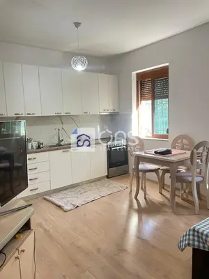 Apartament 2+1 me qera në Selit, Tiranë, 120 m². Foto 2 nga 4