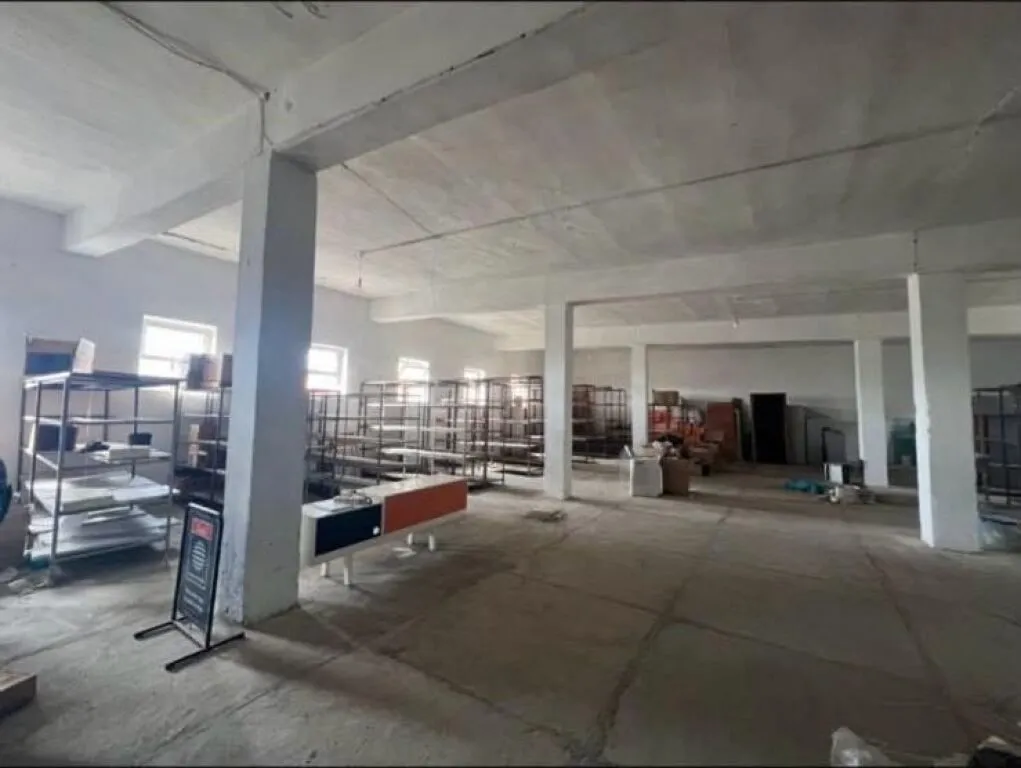 Magazinë me qera në Tufinë, Tiranë, 828 m². Foto 1 nga 3