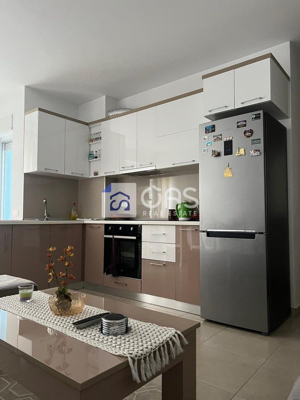 Apartament 1+1 me qera në 21 Dhjetori, Tiranë, 68 m²