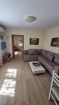 Apartment 1+1 for rent in Rruga Llujej, Shkodër, 80 m². Photo 1 of 5