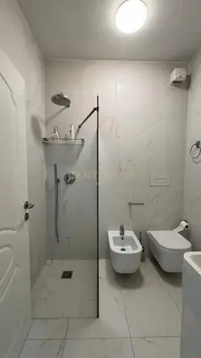 Apartament 2+1 në shitje në Rruga Hoxha Tahsim, Tiranë, 116 m². Foto 10 nga 11