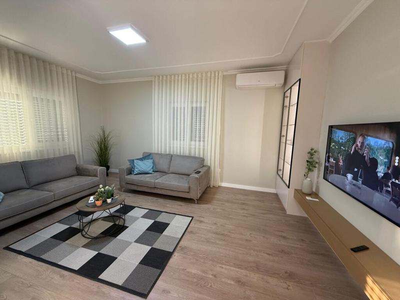 Appartamento 2+1 in affitto a Rruga Pjetër Budi, Tirana, 100 m²