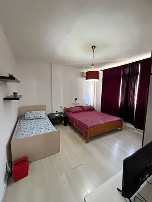 Appartamento 1+1 in affitto a Blloku, Tirana, 60 m². Foto 2 di 6