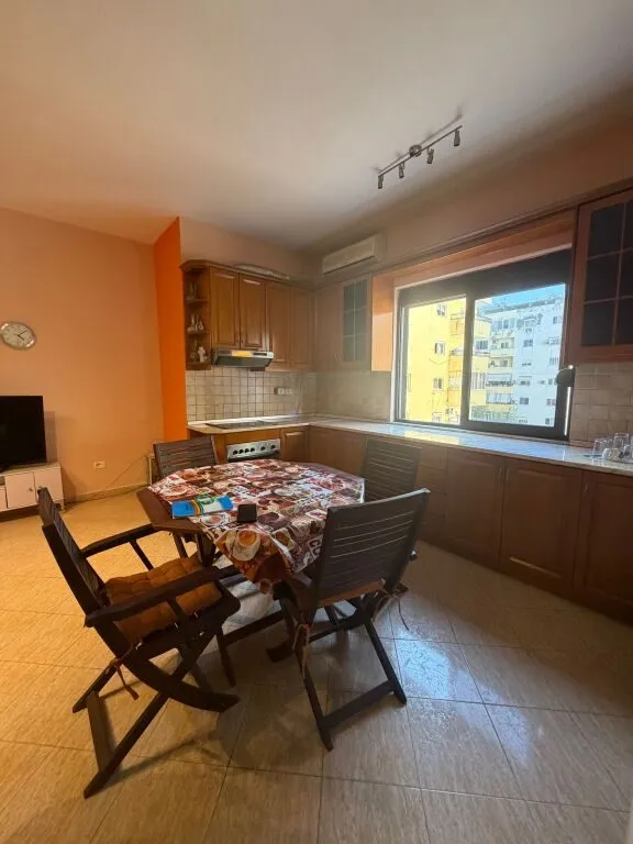 Apartament 1+1 me qera në Plazh Iliria, Durrës, 70 m². Foto 1 nga 4