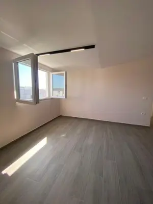 Appartamento 1+1 in affitto a Spitallë, Durazzo, 75 m². Foto 3 di 10