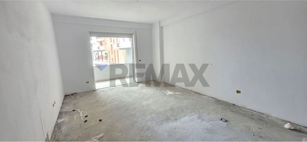 Apartment for sale in Paskuqan, Kamëz, 106 m². Photo 3 of 3