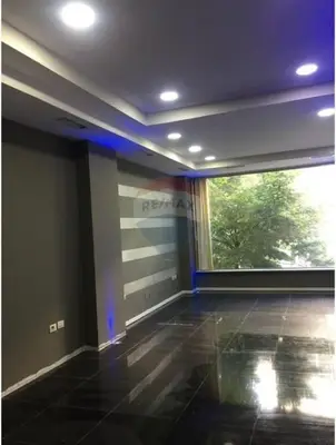 Dyqan në shitje në Rruga Abdyl Frashëri, Tiranë, 58 m². Foto 2 nga 3