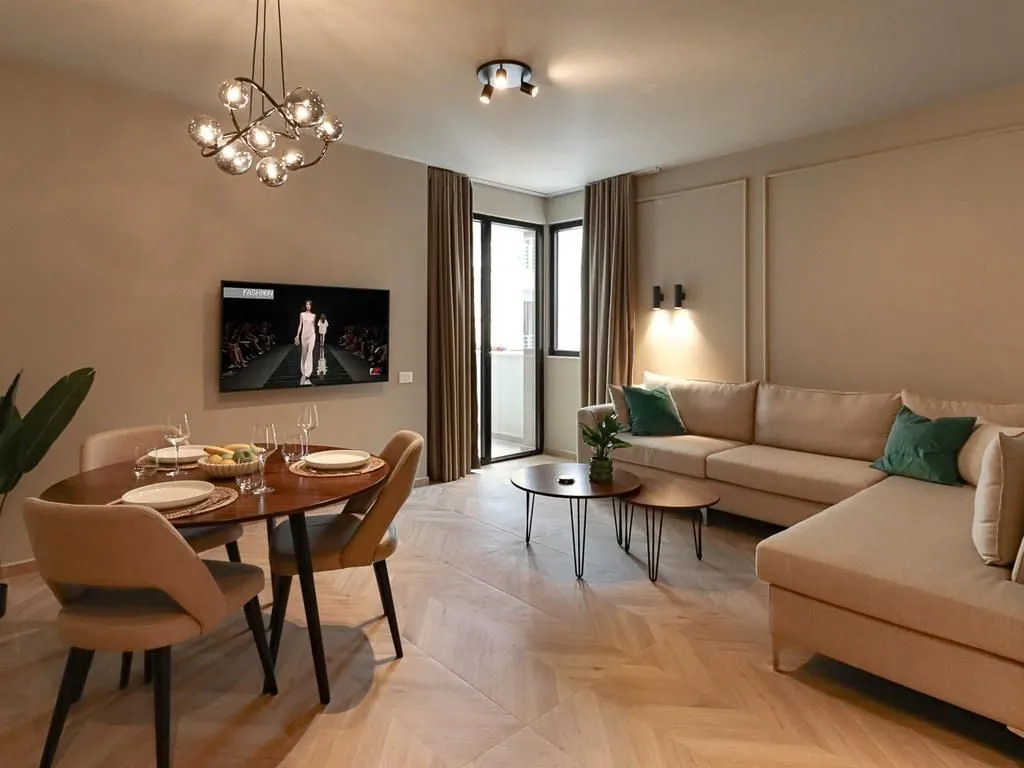 Apartament 1+1 në shitje në Rruga 40 Shenjtorët, Sarandë, 71 m². Foto 1 nga 9