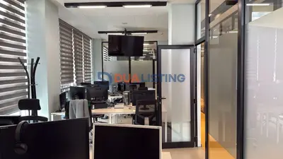 Zyrë me qera në Liceu Artistik, Tiranë, 591 m². Foto 9 nga 11