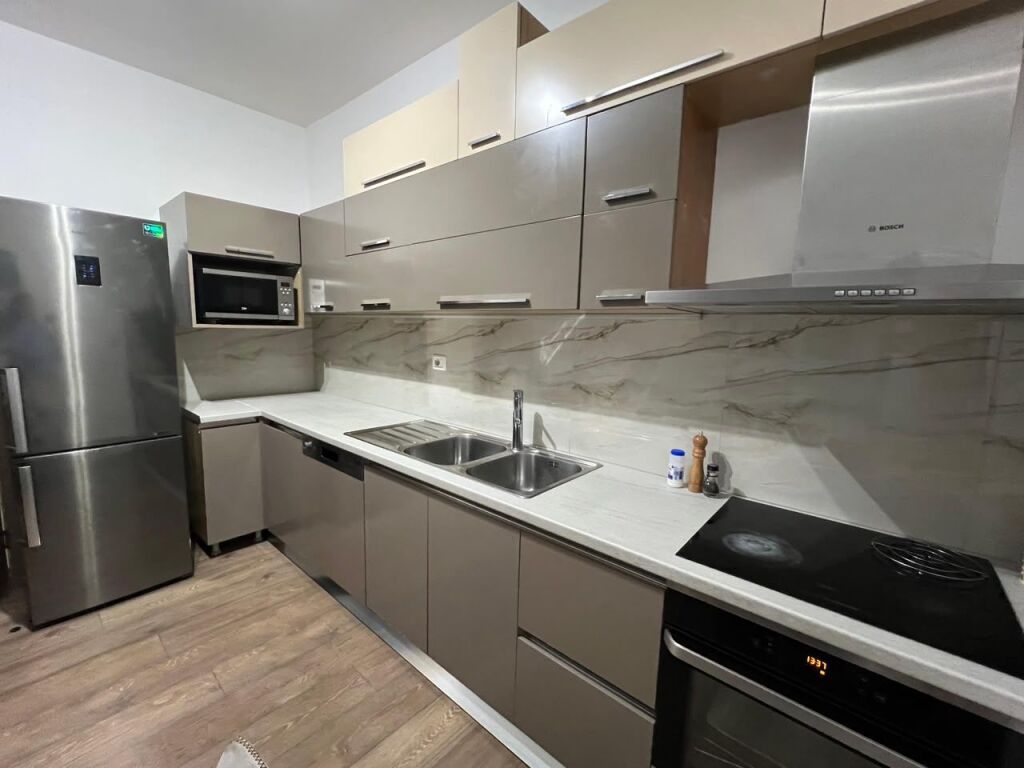 Appartamento 2+1 in affitto a Rruga Jordan Misja, Tirana, 90 m². Foto 3 di 3