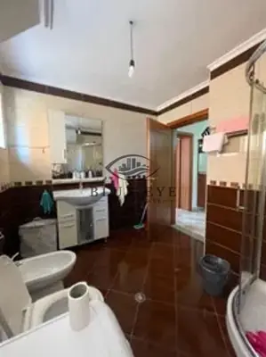Apartament 2+1 me qera në Bulevardi Dyrrah, Durrës, 90 m². Foto 5 nga 8