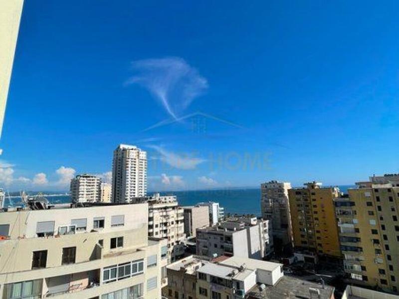 Appartamento 2+1 in affitto a Rruga Bardhyl Shehu, Durazzo, 100 m²