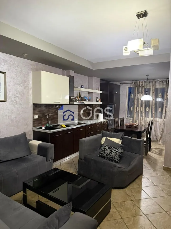 Apartament 2+1 me qera në Rruga e Kavajës, Tiranë, 75 m². Foto 1 nga 6