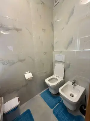 Apartament 2+1 me qera në Myslym Shyri, Tiranë, 120 m². Foto 12 nga 12