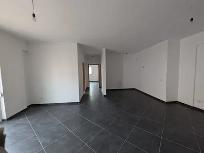 Apartament 2+1 në shitje në Rruga Gjergj Arianiti, Vlorë, 111 m². Foto 4 nga 5