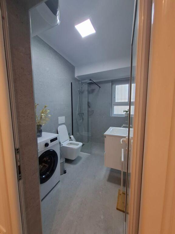 Lokal me qera në Rruga Ferit Xhajko, Tiranë, 60 m²