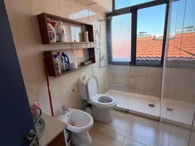 Apartament 2+1 me qera në Sheshi Liria, Durrës, 70 m². Foto 5 nga 8