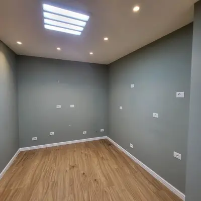 Zyrë me qera në Lake View Residences, Tiranë, 106 m². Foto 3 nga 5