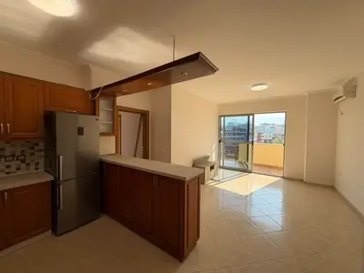 Apartament 2+1 me qera në Selitë, Tiranë, 98 m². Foto 2 nga 10
