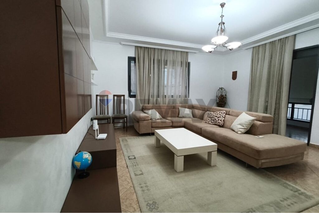 Appartamento in affitto a Myslym Shyri, Tirana, 120 m². Foto 3 di 3