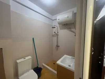 Apartment 1+1 for sale in Shkëmbi i Kavajës, Durrës, 50 m². Photo 3 of 6