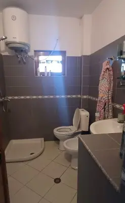 Apartament 1+1 në shitje në Laprakë, Tiranë, 54 m². Foto 2 nga 4