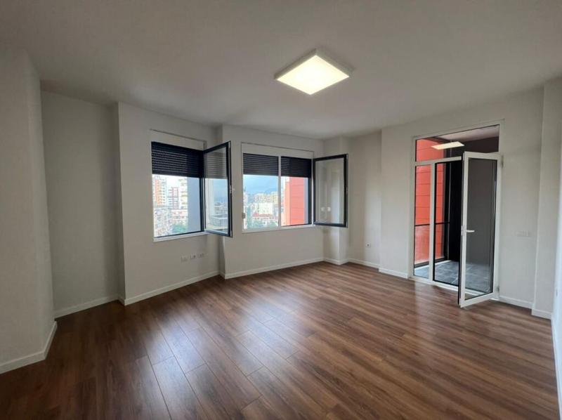 Office for rent in Toptani, Tirana, 134 m²
