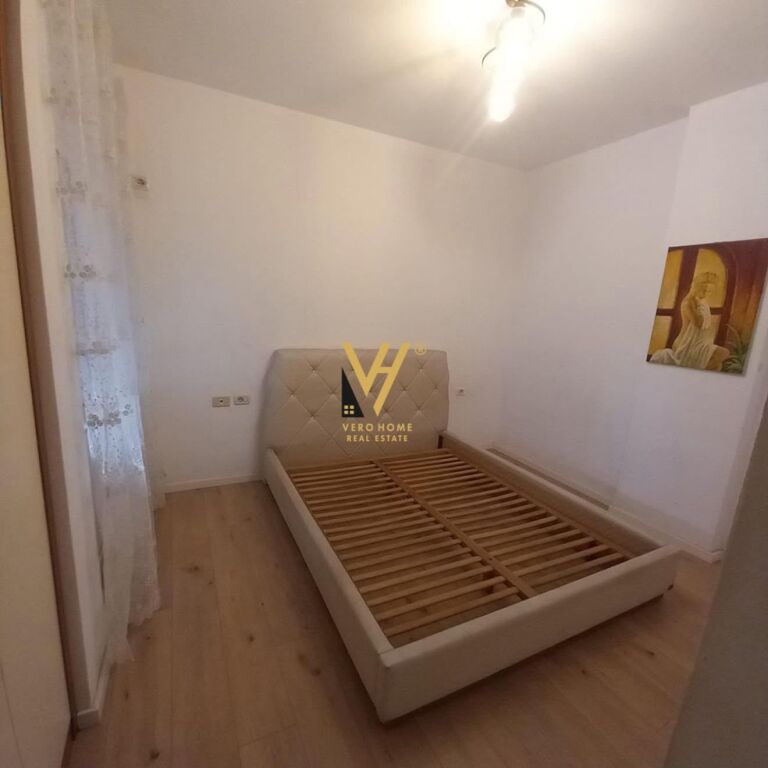 Apartament 2+1 me qera në Yzberisht, Tiranë, 105 m². Foto 2 nga 3