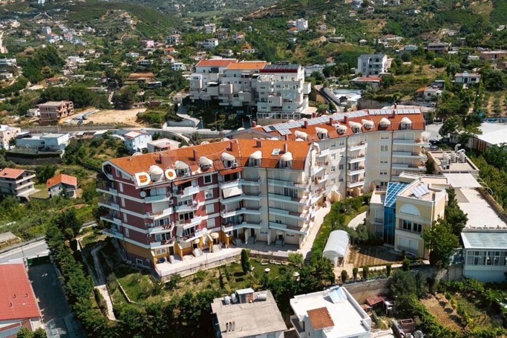 Appartamento in vendita a Farkë, Tirana, 69 m². Foto 2 di 3