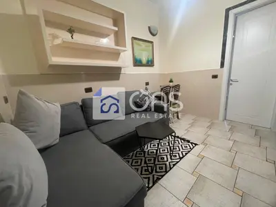 Apartament 1+1 me qera në 5 Maj, Tiranë, 70 m². Foto 2 nga 4
